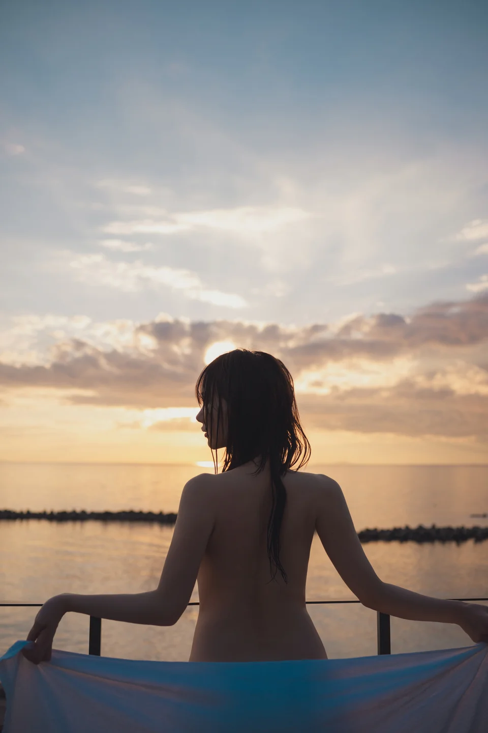 けん研 - C104 honey DL写真集 [170P] 20240907-073359(54).webp