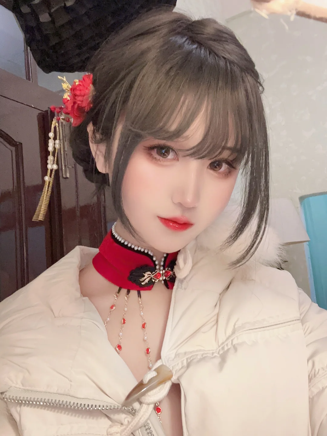 三度_69 No.083 – 红丝绒旗袍 [75P3V-737MB] 【丝足阁写真】037.webp