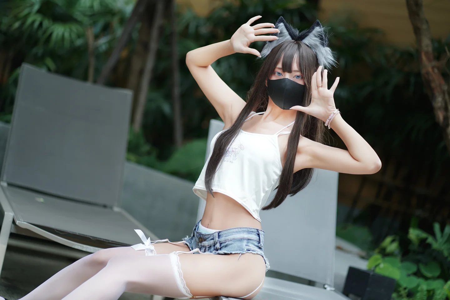 三水子 – 比基尼泳装 [85P1V-570MB]