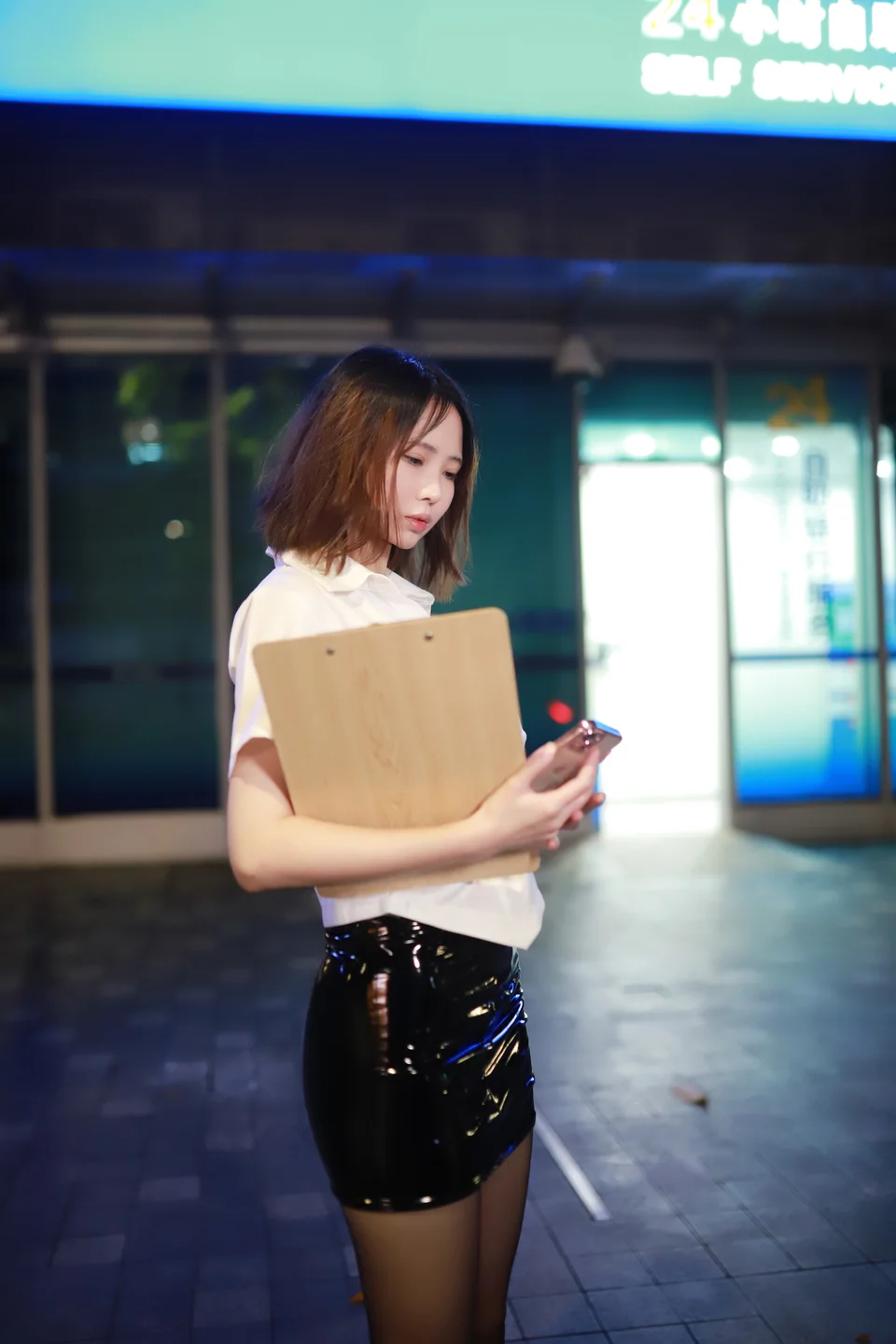 上杉绘梨落 - No.007 被人跟踪 [102P-659MB] 031.webp