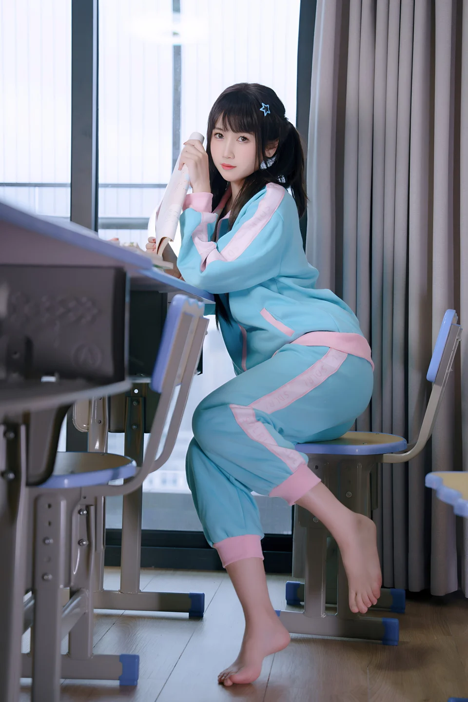 不呆猫 - 涂油教室实习生 [76P,1V-1.18GB]