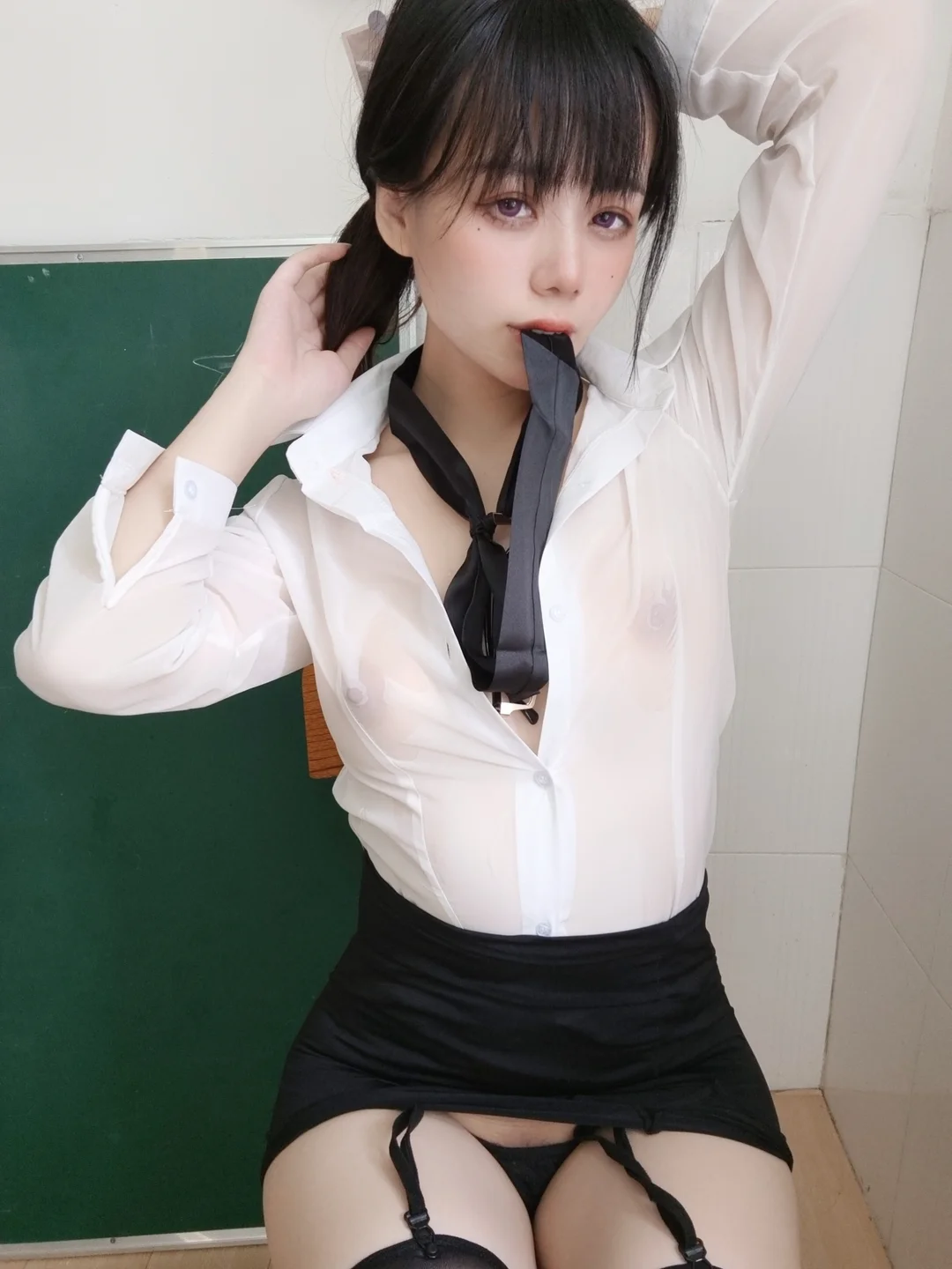 九言 - 定制OL [21P 2V] TG@simisebaisi014.webp