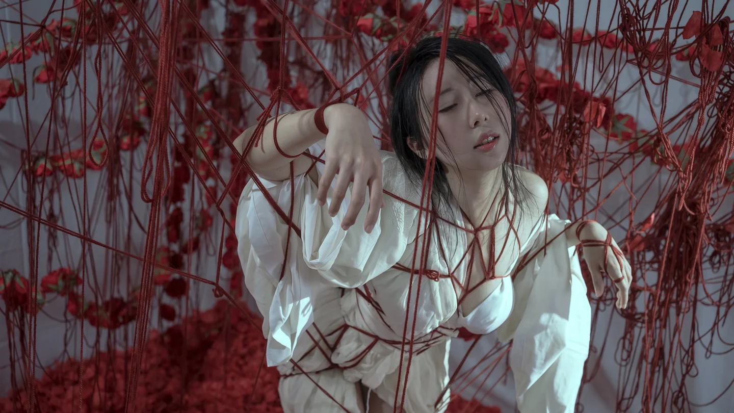 云溪溪 - 奶桃 囚鸟 [64P] 20240830-105532(60).webp