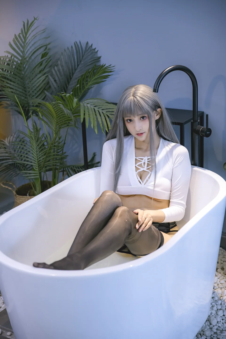 冬马路纱 - 浴缸湿身黑丝 【丝足阁写真】012.webp
