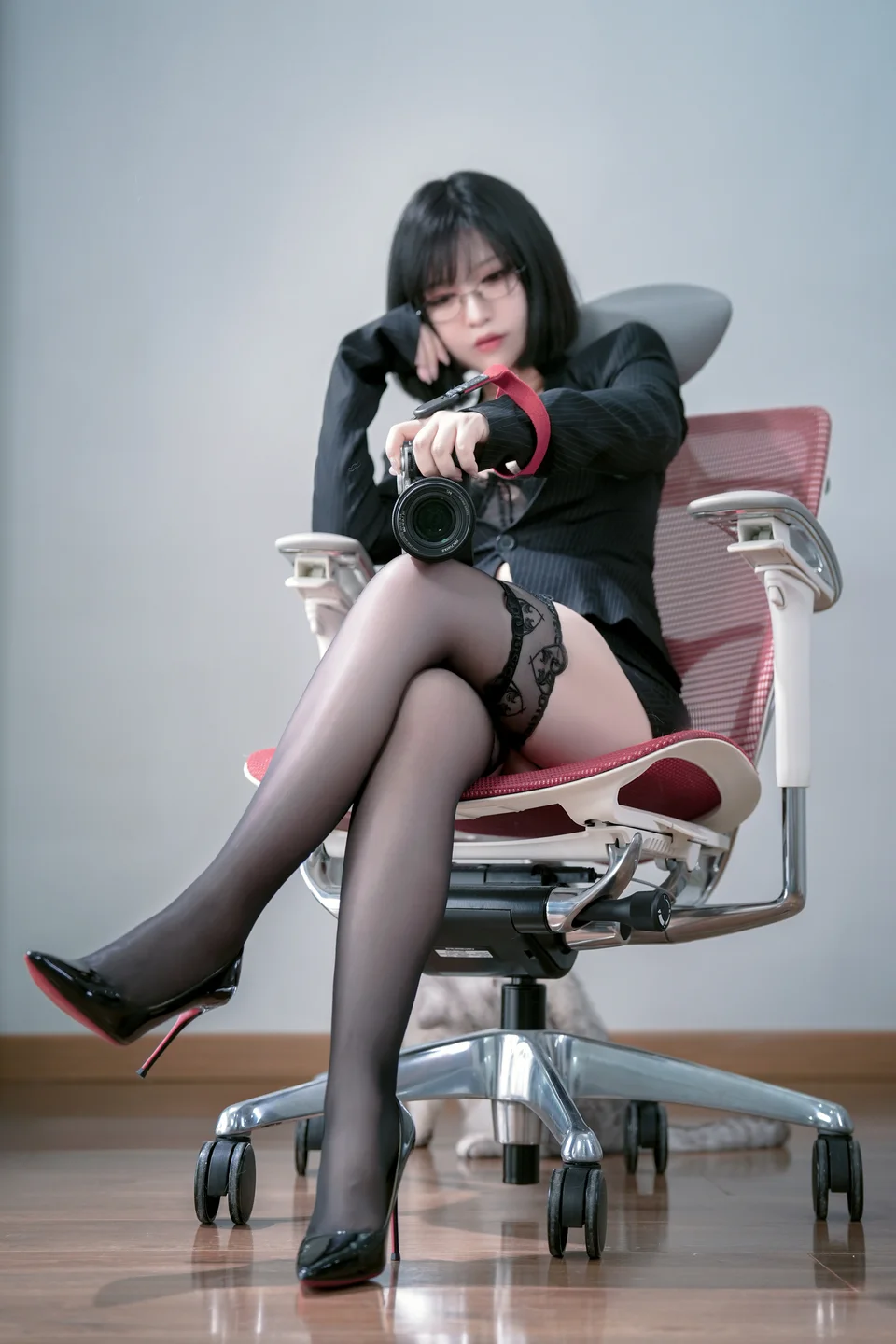 半半子  No.087 – 上司様OL [42P5V-356M] TG@icoset011.webp