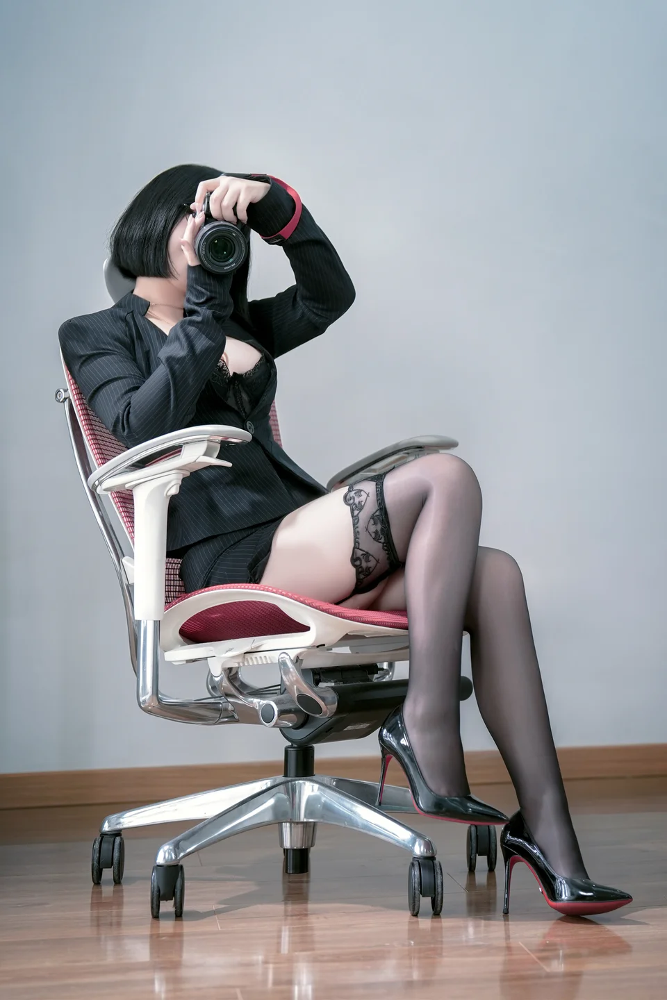 半半子  No.087 – 上司様OL [42P5V-356M] TG@icoset013.webp