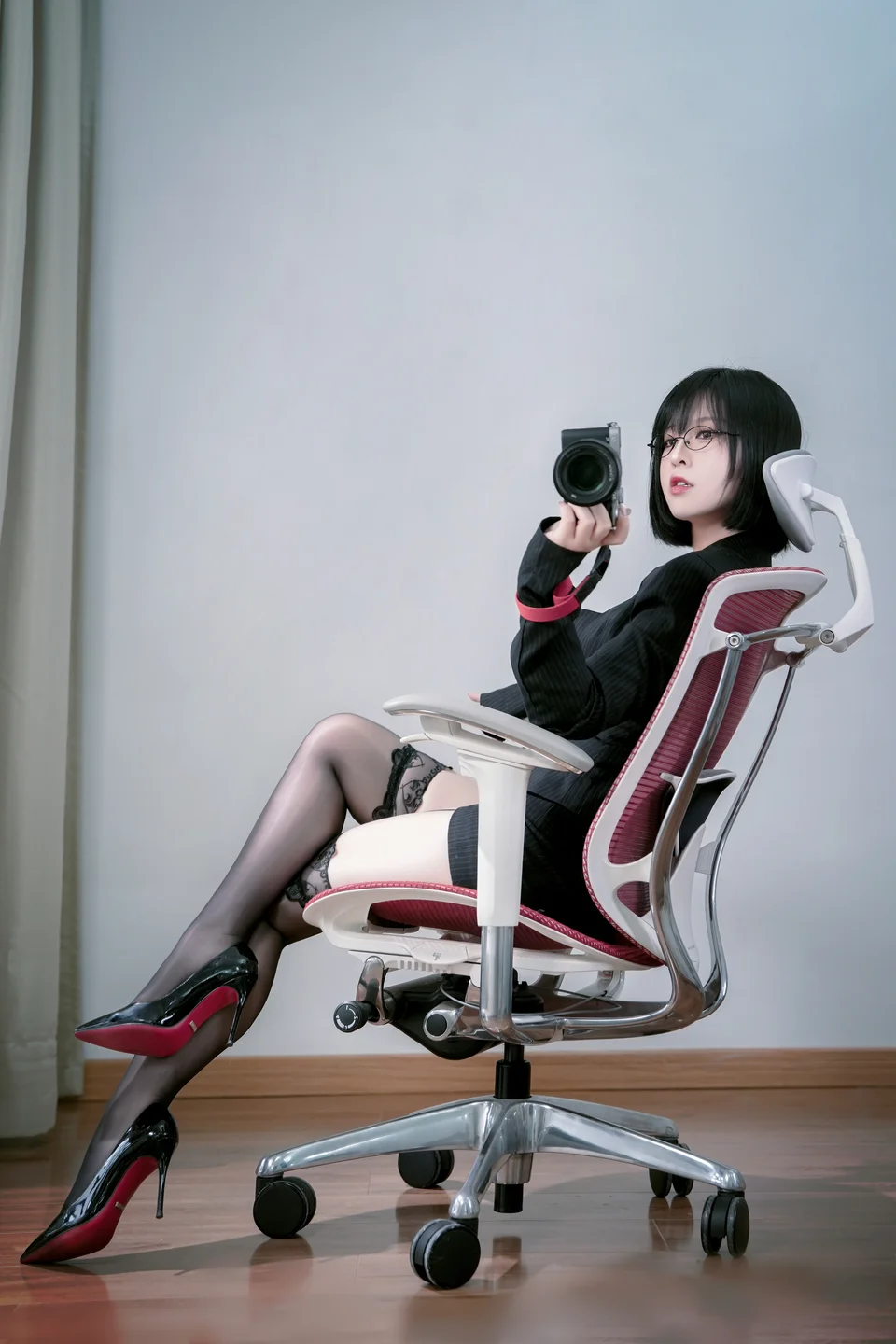 半半子  No.087 – 上司様OL [42P5V-356M] TG@icoset040.webp