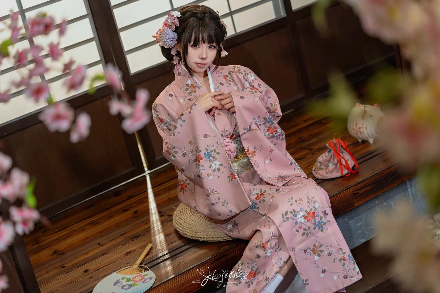 咬一口兔娘 -  8月订阅『温泉の女将』[77P 1V] 20240911-001746(18).webp