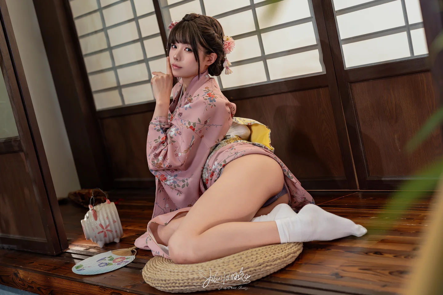 咬一口兔娘 -  8月订阅『温泉の女将』[77P 1V] 20240911-001746(21).webp