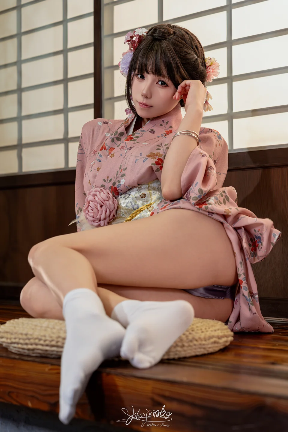 咬一口兔娘 -  8月订阅『温泉の女将』[77P 1V] 20240911-001746(22).webp