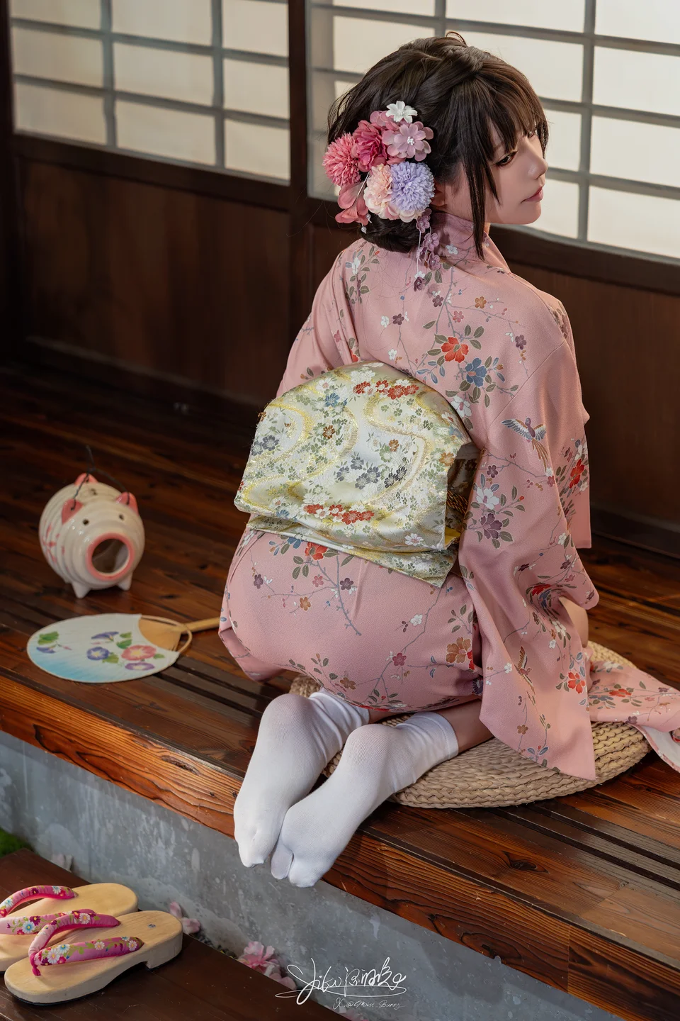 咬一口兔娘 -  8月订阅『温泉の女将』[77P 1V] 20240911-001746(24).webp