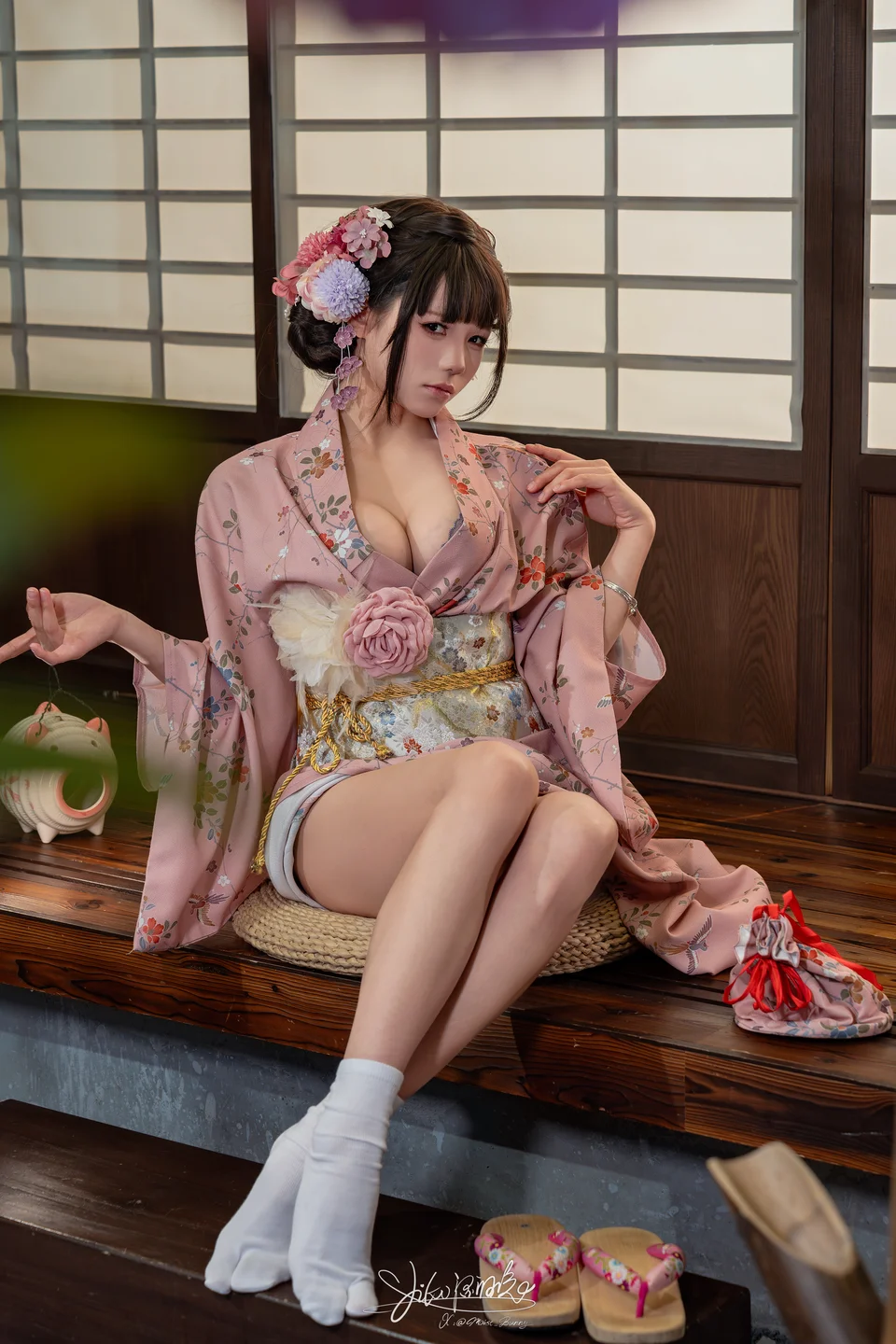 咬一口兔娘 -  8月订阅『温泉の女将』[77P 1V] 20240911-001746(39).webp