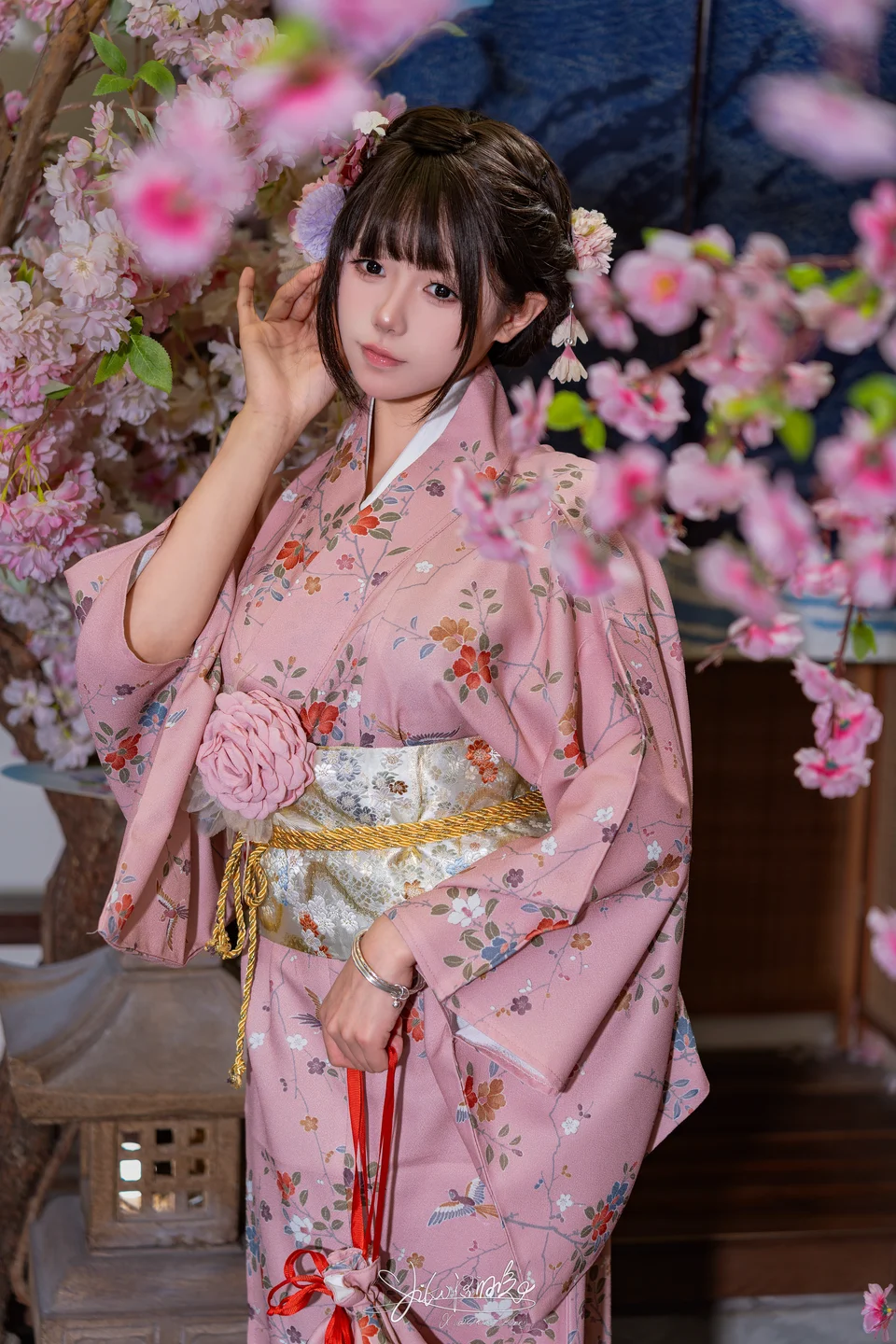 咬一口兔娘 -  8月订阅『温泉の女将』[77P 1V] 20240911-001746(4).webp