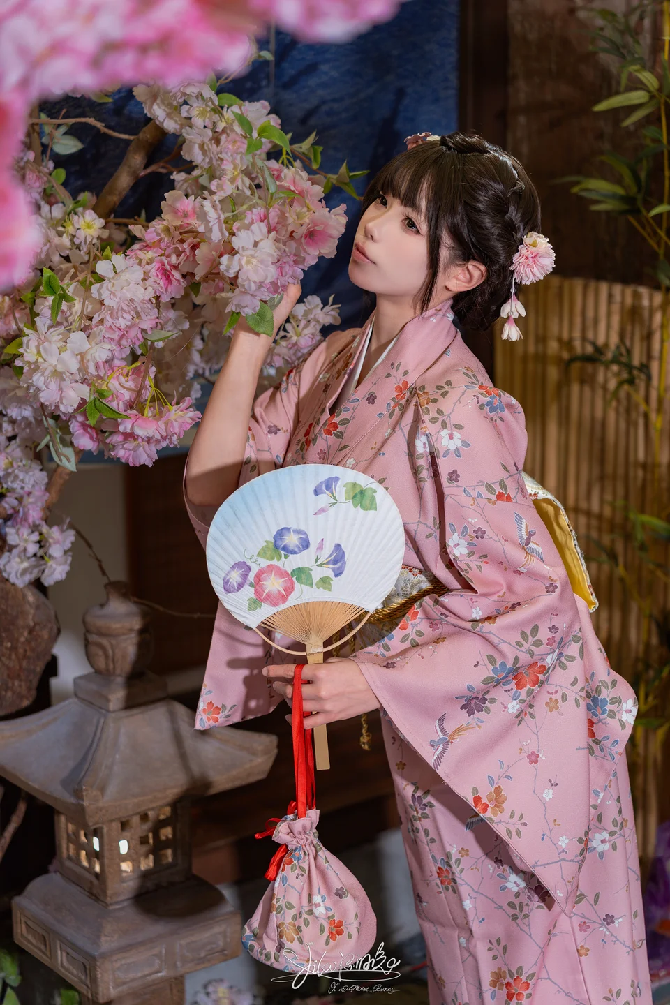咬一口兔娘 -  8月订阅『温泉の女将』[77P 1V] 20240911-001746(7).webp