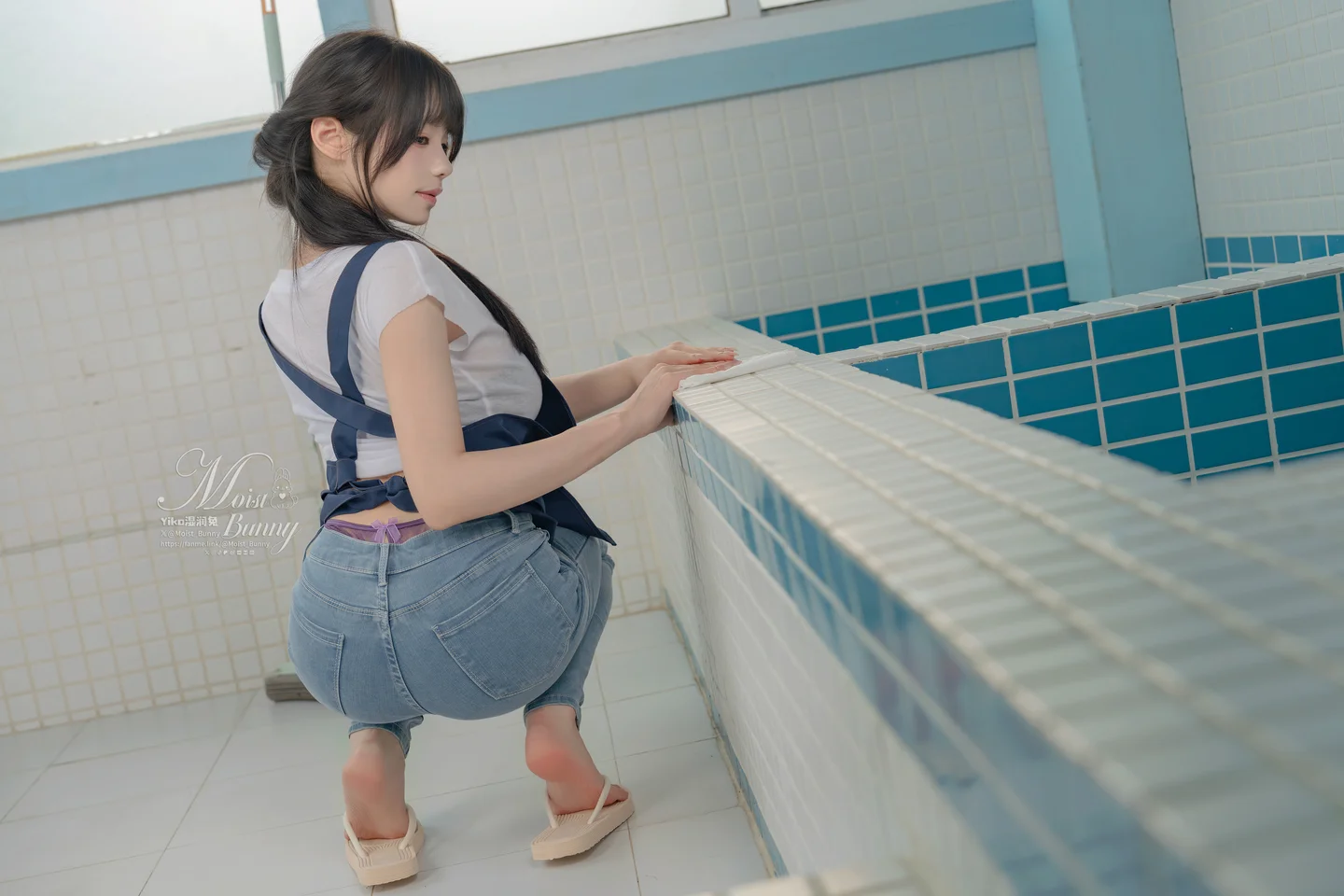 咬一口兔娘#Yiko湿润兔_25年09月订阅作品『钱汤の女将』107P,2V_3_4GB Yiko湿润兔『钱汤の女将』-03.webp