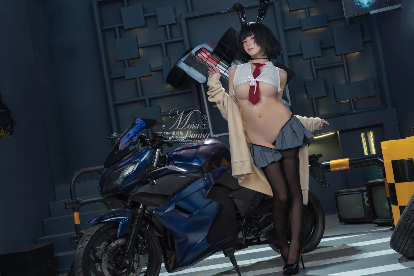 咬一口兔娘Yiko湿润兔_25年10月订阅作品_『赛博逆JK』87P,3V_3_22GB Yiko湿润兔『赛博逆JK』-36.webp