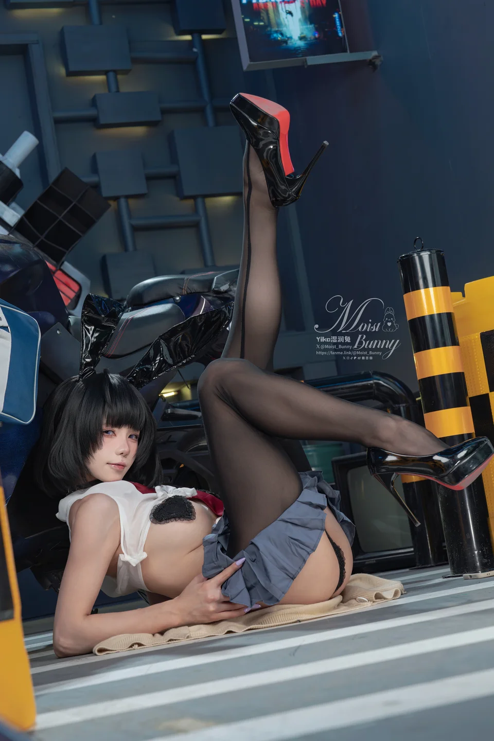 咬一口兔娘Yiko湿润兔_25年10月订阅作品_『赛博逆JK』87P,3V_3_22GB Yiko湿润兔『赛博逆JK』-60.webp