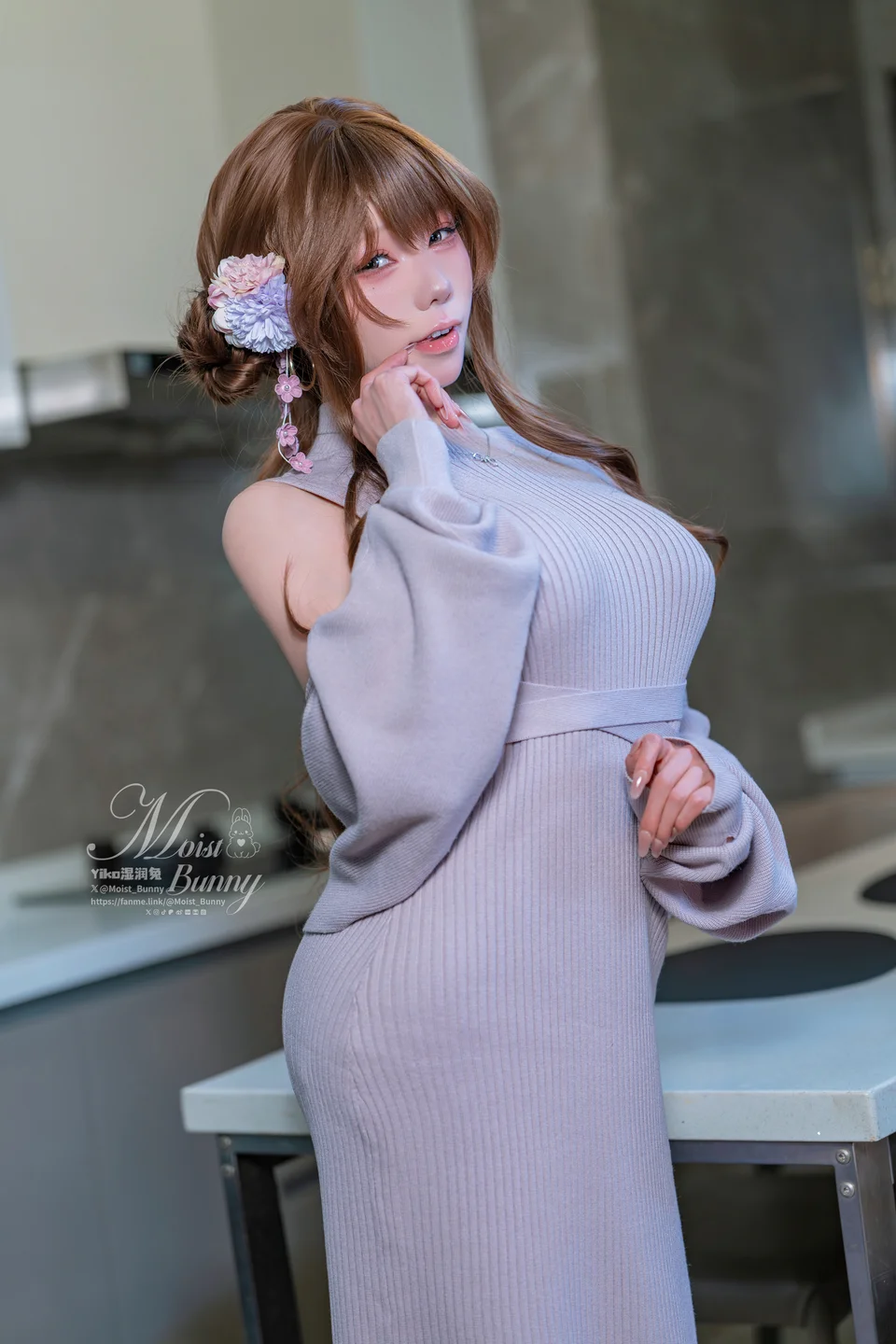 咬一口兔娘_2026年01月订阅作品『在丈夫身边』123P,3V_2_71GB Yiko湿润兔『在丈夫身边』-04.webp