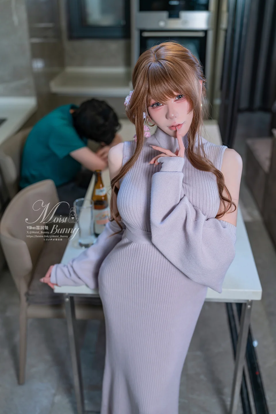 咬一口兔娘_2026年01月订阅作品『在丈夫身边』123P,3V_2_71GB Yiko湿润兔『在丈夫身边』-18.webp