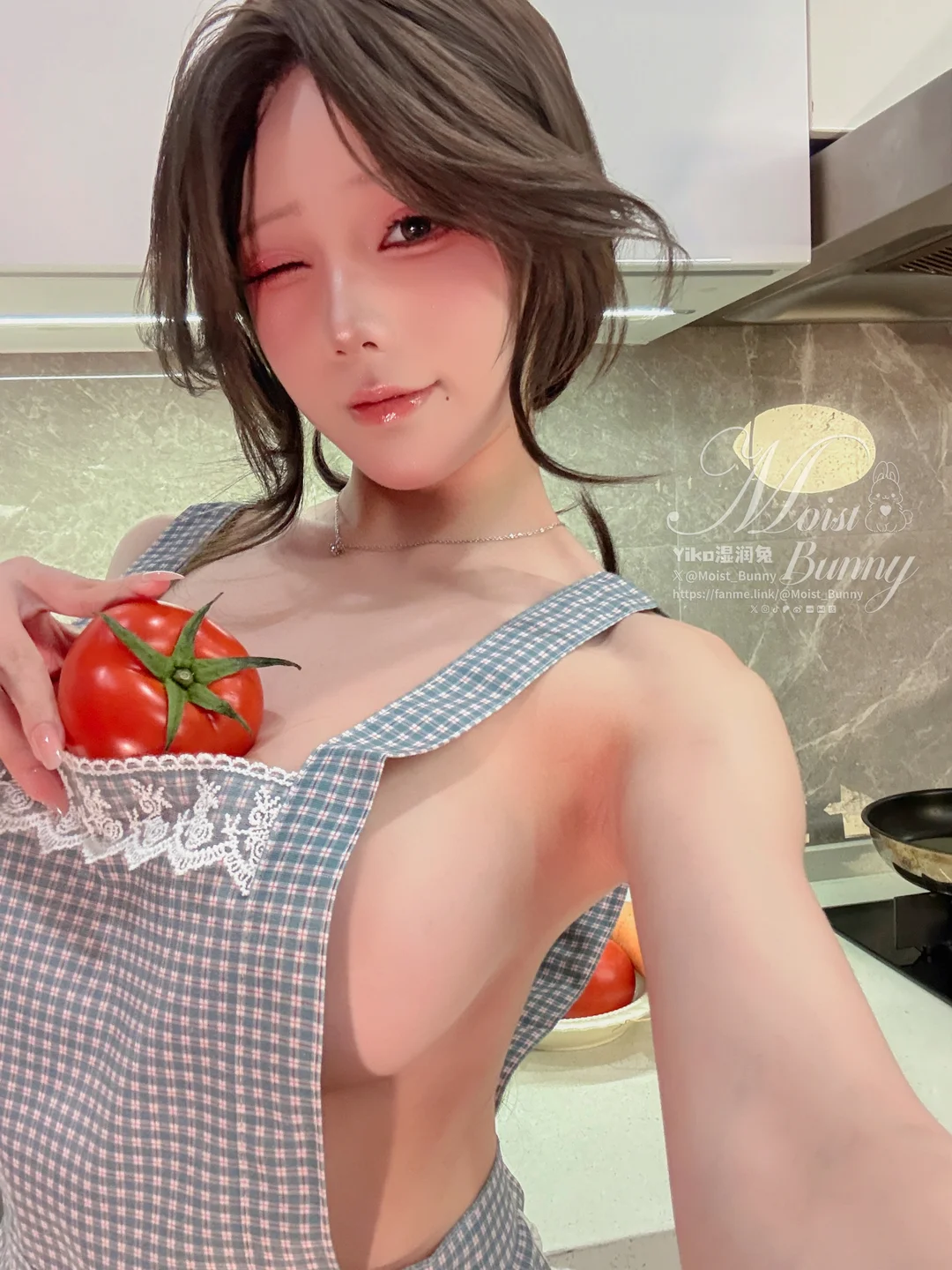 咬一口兔娘_26年03月订阅作品『继母の香』143P,4V_2_41GB Yiko湿润兔『继母の香』自拍-03.webp