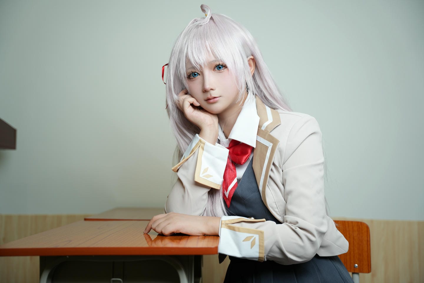 喜欢爱理吗 不时以俄语轻声遮羞的邻座艾莉同学 2024_12_03_063652.jpg