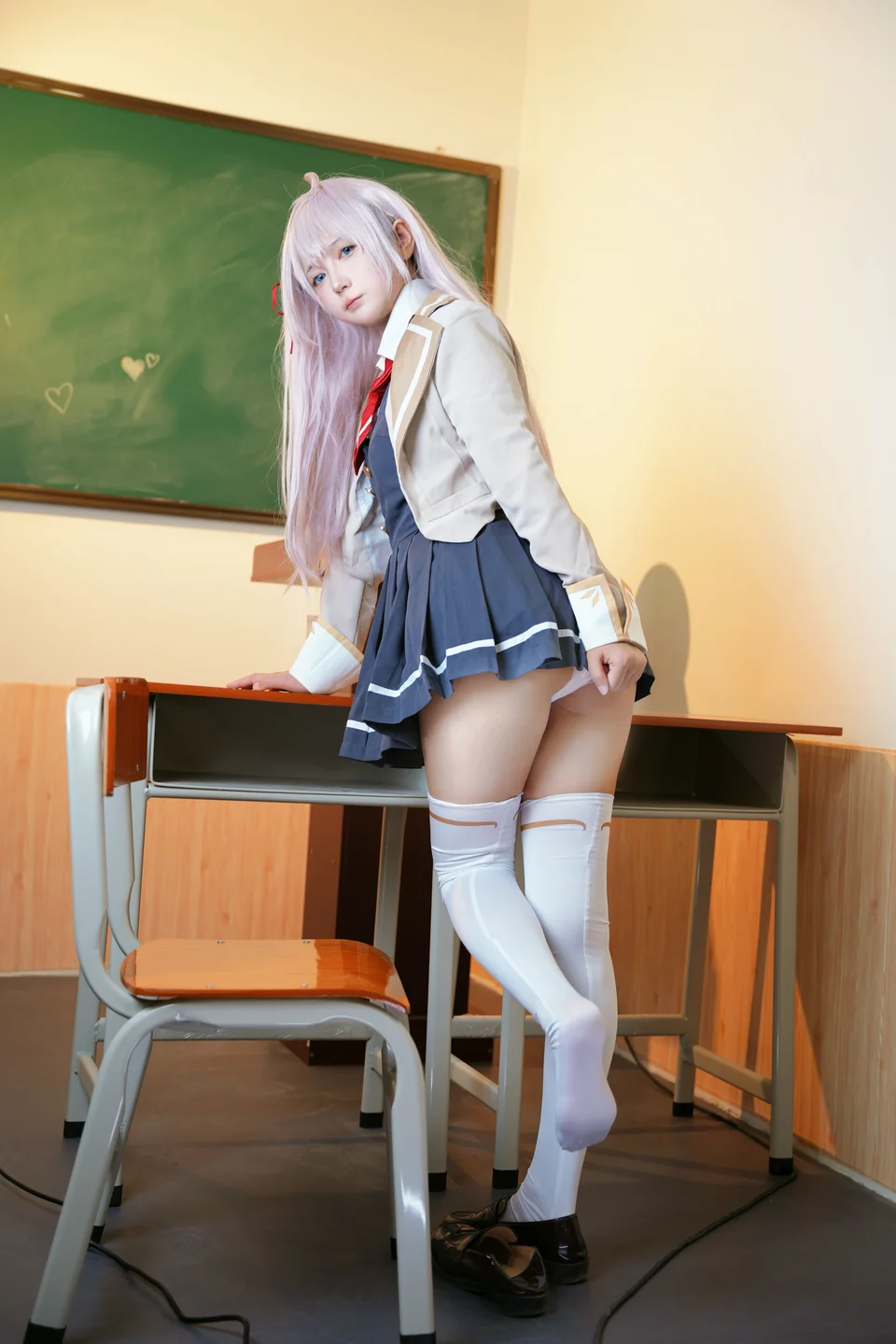 喜欢爱理吗_No_005_–_不时以俄语轻声遮羞的邻座艾莉同学_30P_135MB 015.webp