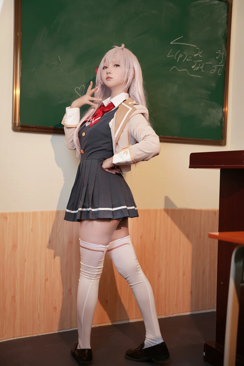 喜欢爱理吗_No_005_–_不时以俄语轻声遮羞的邻座艾莉同学_30P_135MB 018.webp