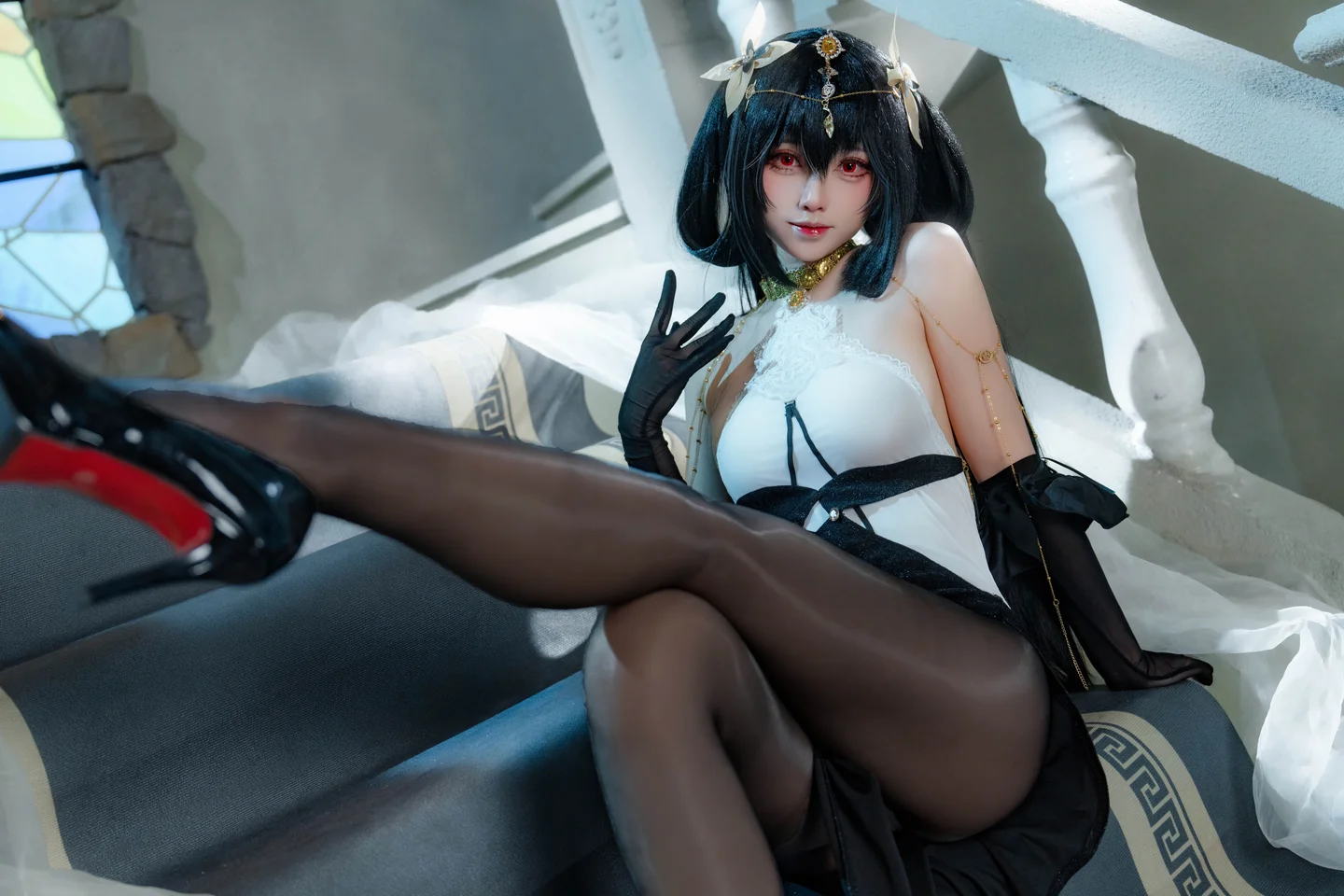 大大卷卷小卷 – 碧蓝航线 镇海礼服 [25P-309MB] 【丝足阁写真】016.webp