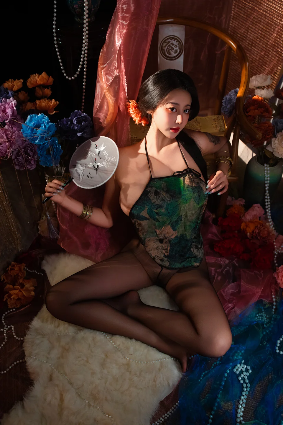 奈汐酱nice – 玄鸳 [65P1V-1.83GB] 【丝足阁写真】038.webp