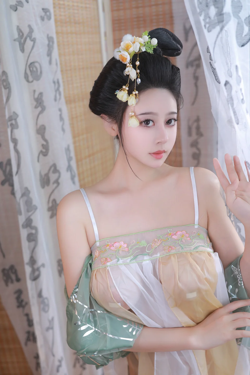 奈汐酱nice - 古风青纱曦 [70P 1V](1) 20240913-004402(6).webp