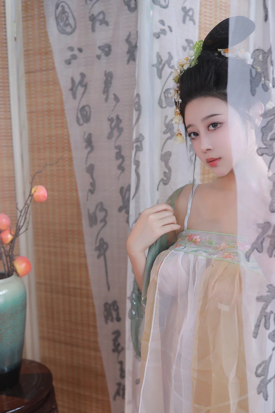 奈汐酱nice - 古风青纱曦 [70P 1V](1) 20240913-004402(9).webp