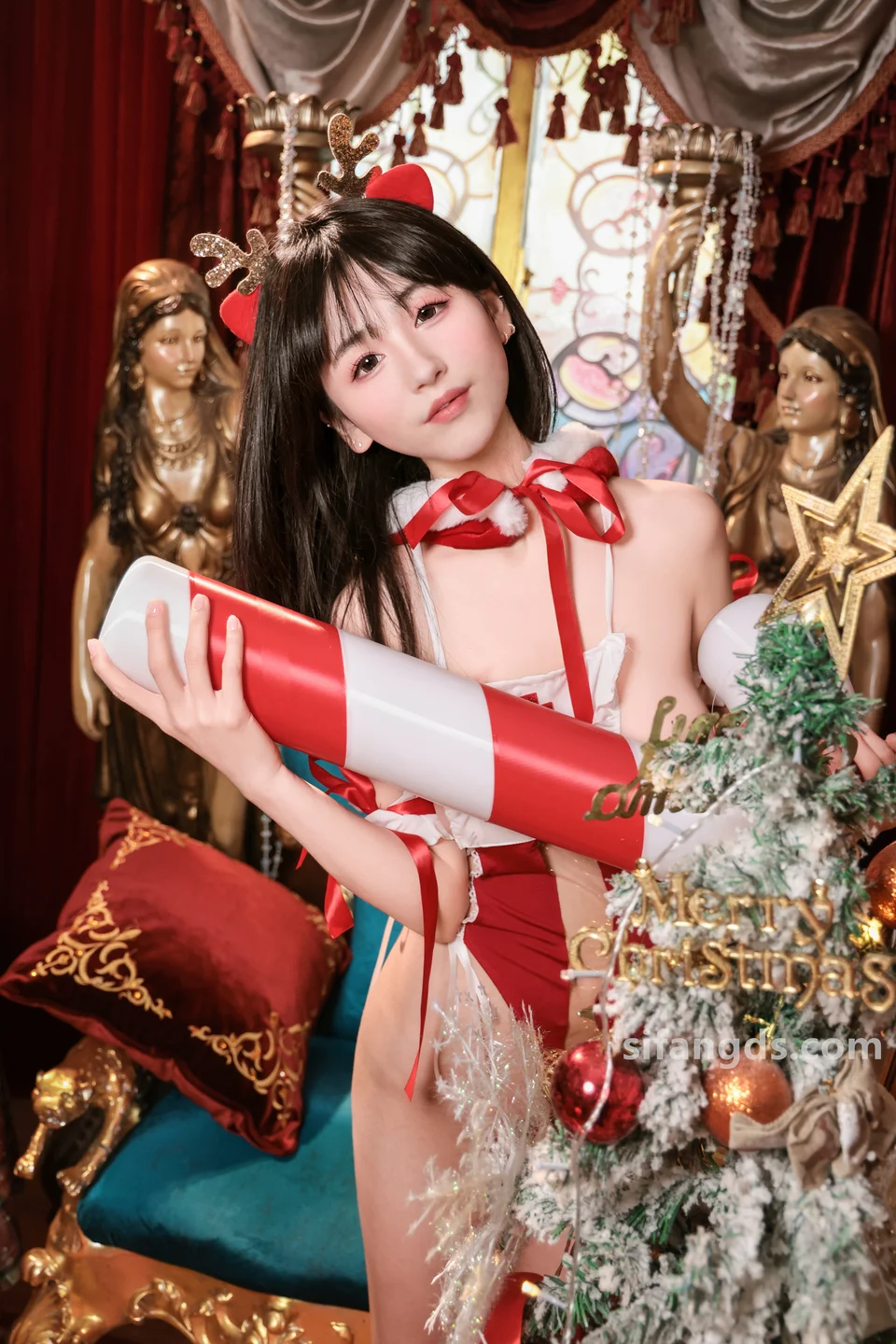 奶芙乔乔 – 圣诞特辑 [60P-1.75GB] 【丝足阁写真】025.webp