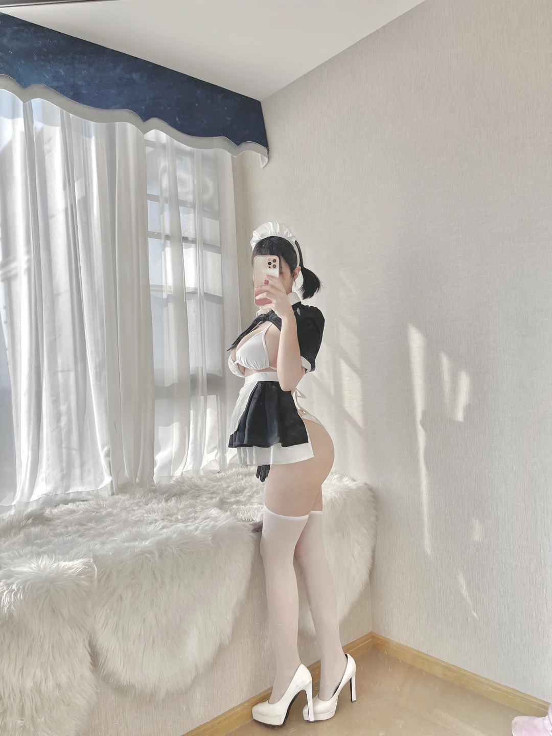 小仓千代w - 臻藏图集 COS自拍包 [45P] tg@simisebaisi29.webp