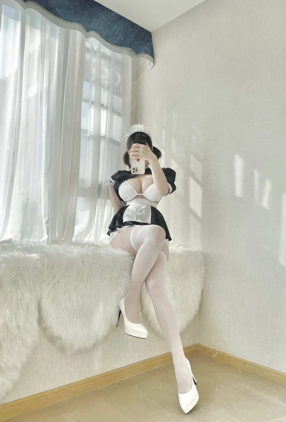 小仓千代w - 臻藏图集 COS自拍包 [45P] tg@simisebaisi30.webp