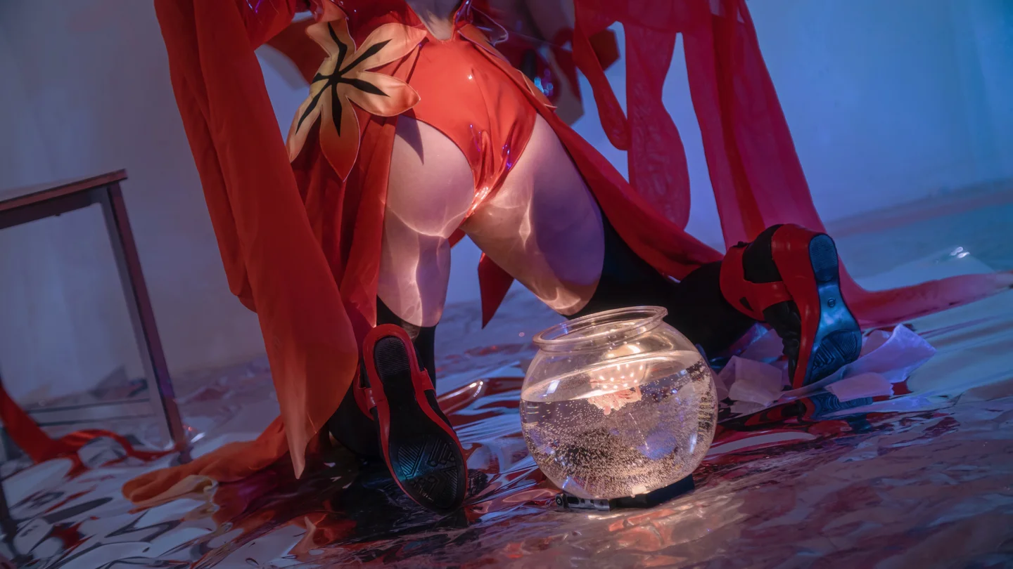 小和甜酒 - 罪恶王冠 楪祈 [58P 1V] 20240903-075609(16).webp