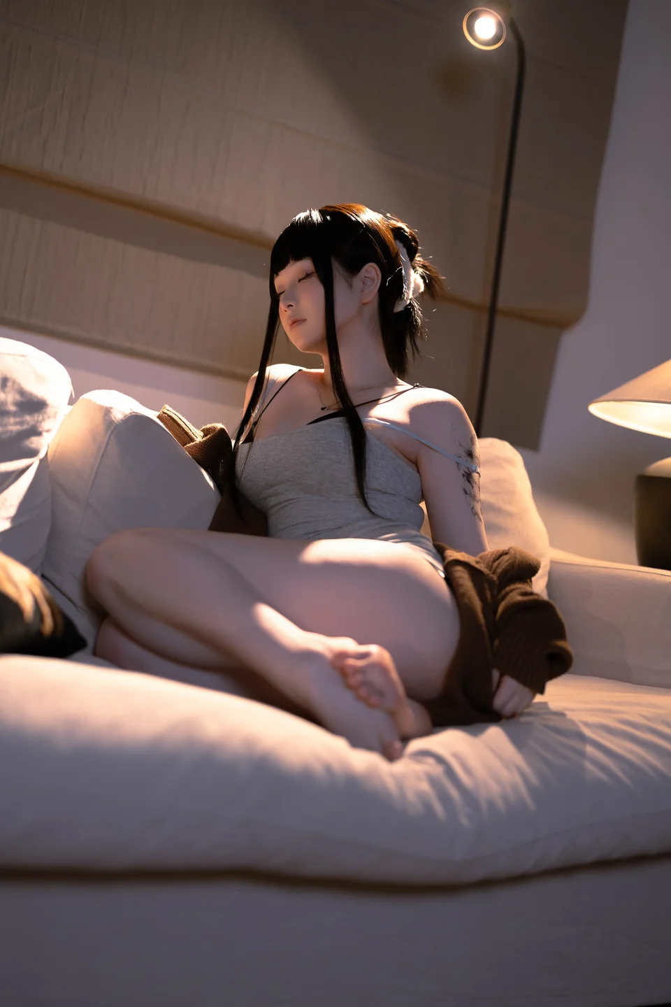 屿鱼 – 杀手妻子 [50P-144MB] 【丝足阁写真】016.webp