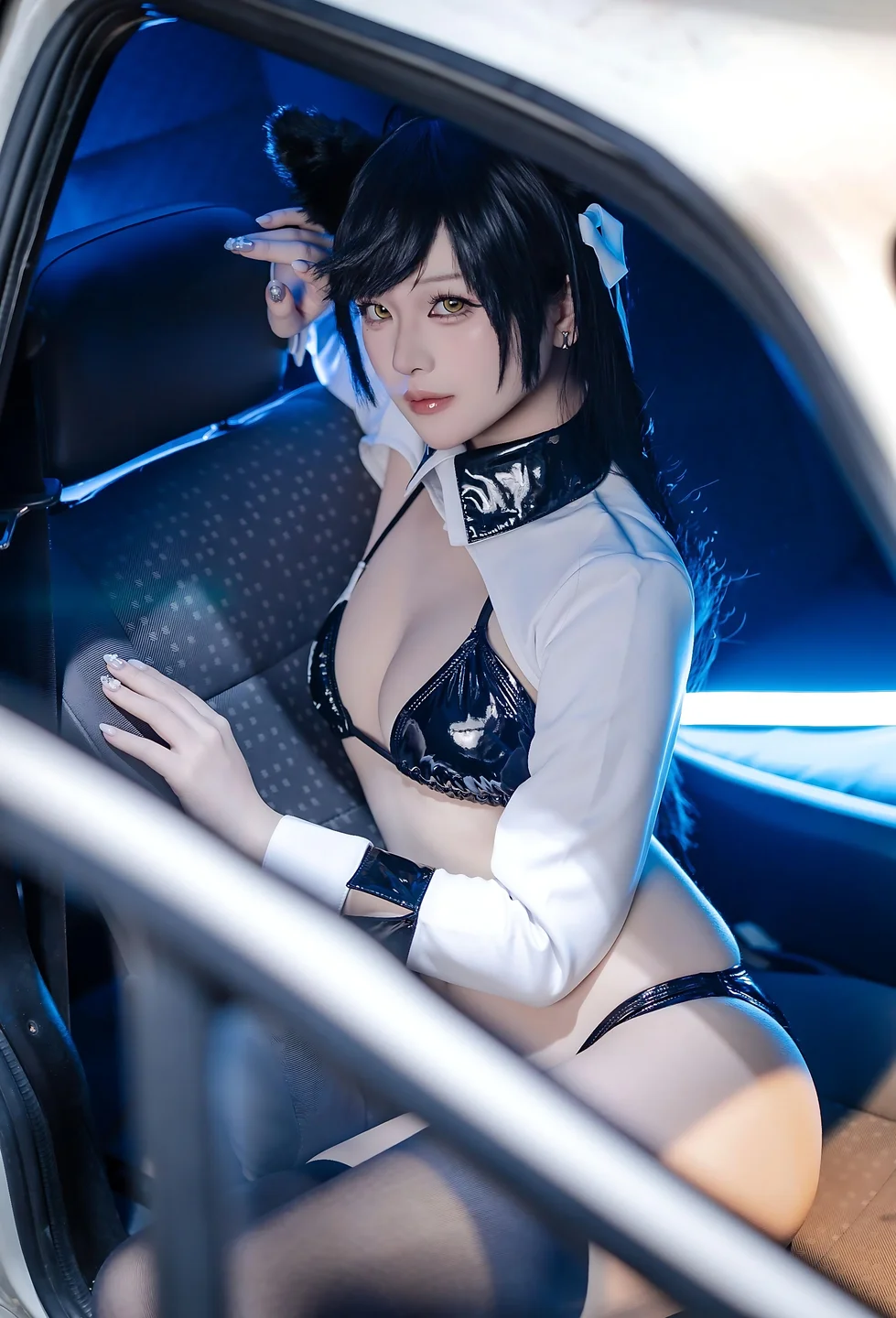 屿鱼 - 碧蓝航线 爱宕赛车服 [114P-143MB] 047.webp