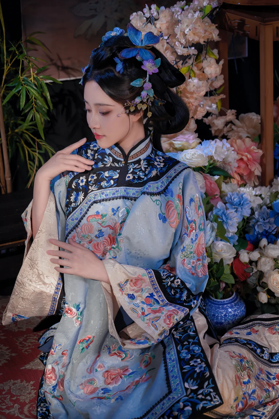 年年 – 丝兰陵 [71P-312MB] 【丝足阁写真】015.webp