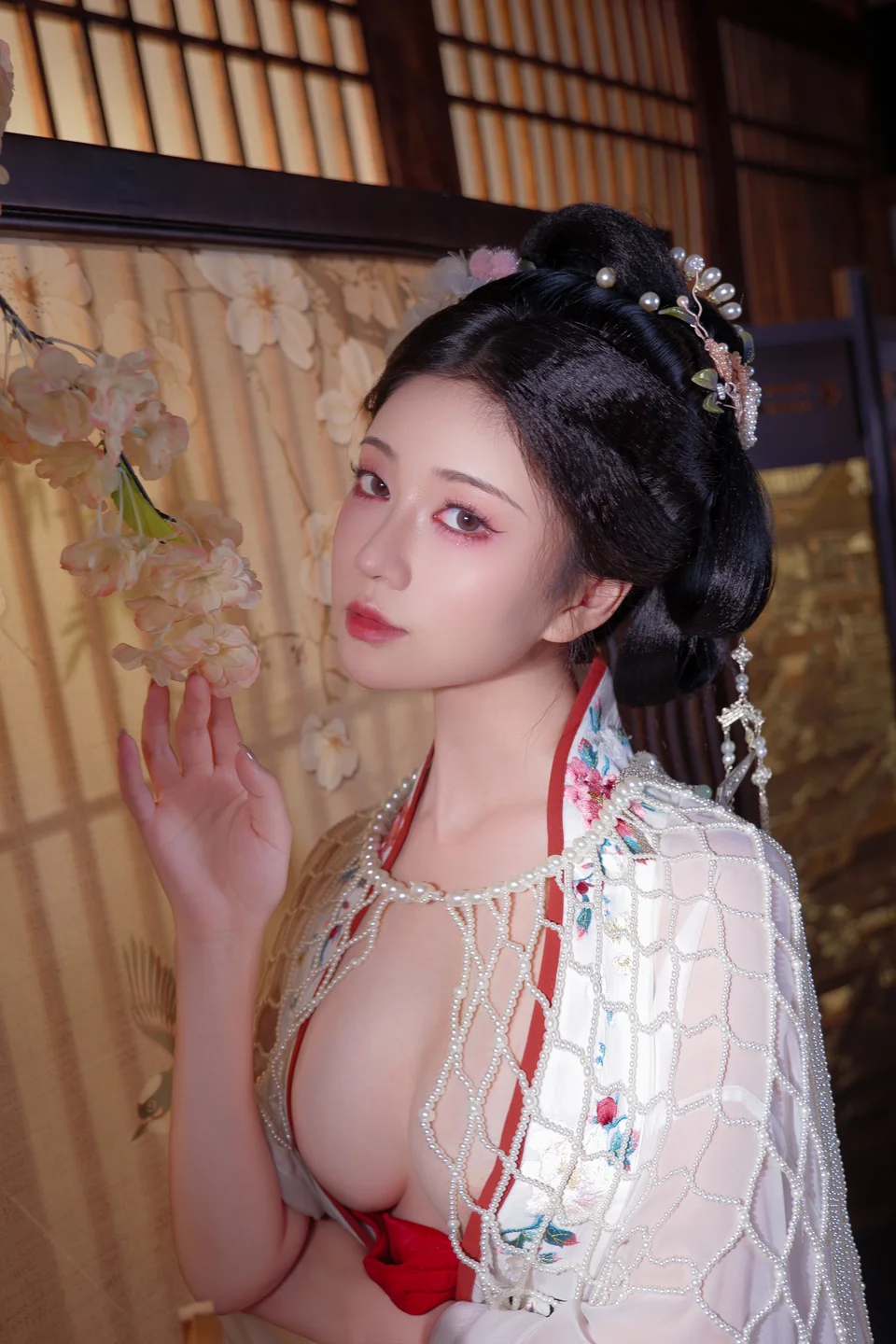 年年 – 广寒宫 [80P-728MB] 【丝足阁写真】050.webp