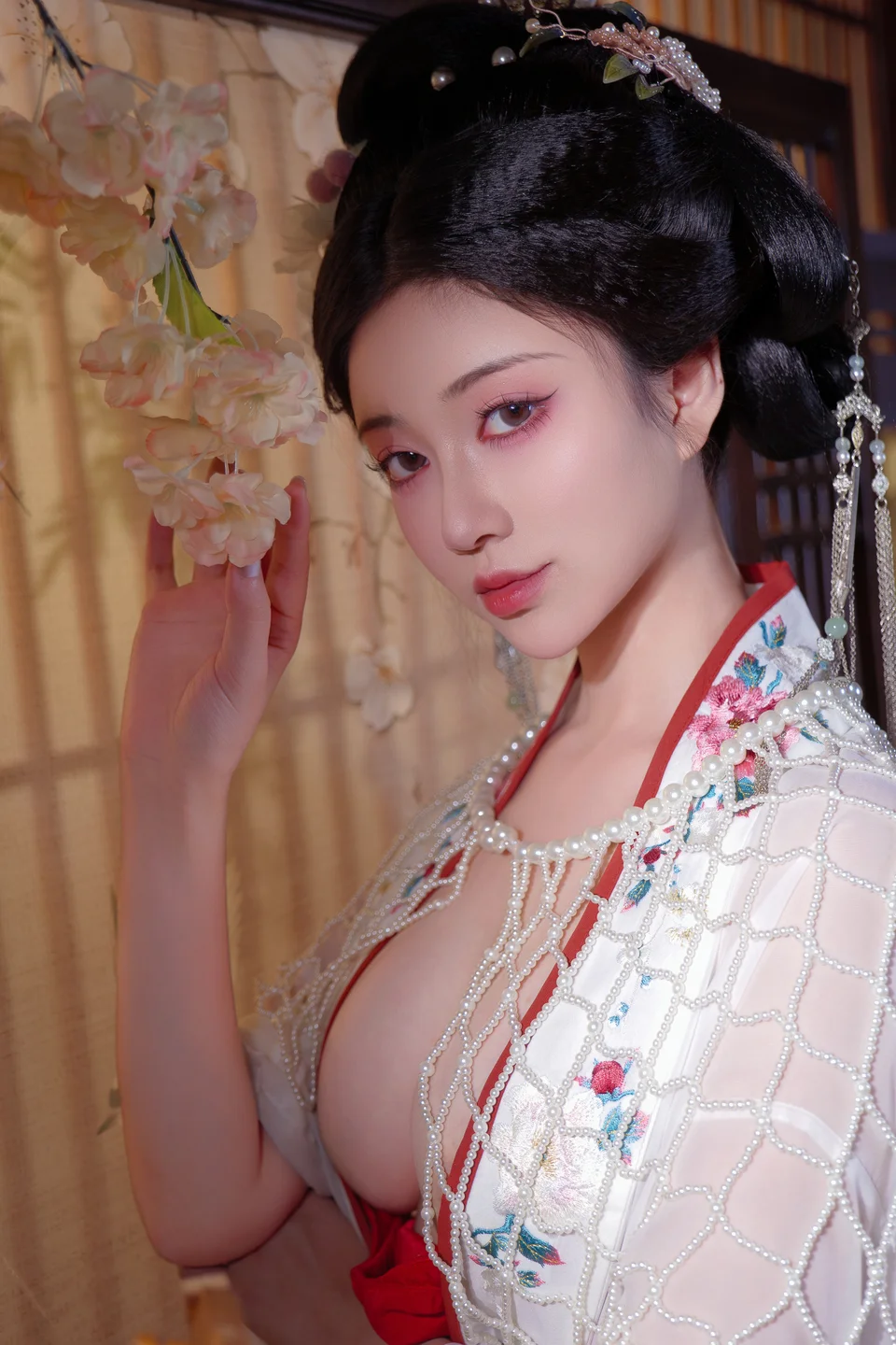 年年 – 广寒宫 [80P-728MB] 【丝足阁写真】053.webp