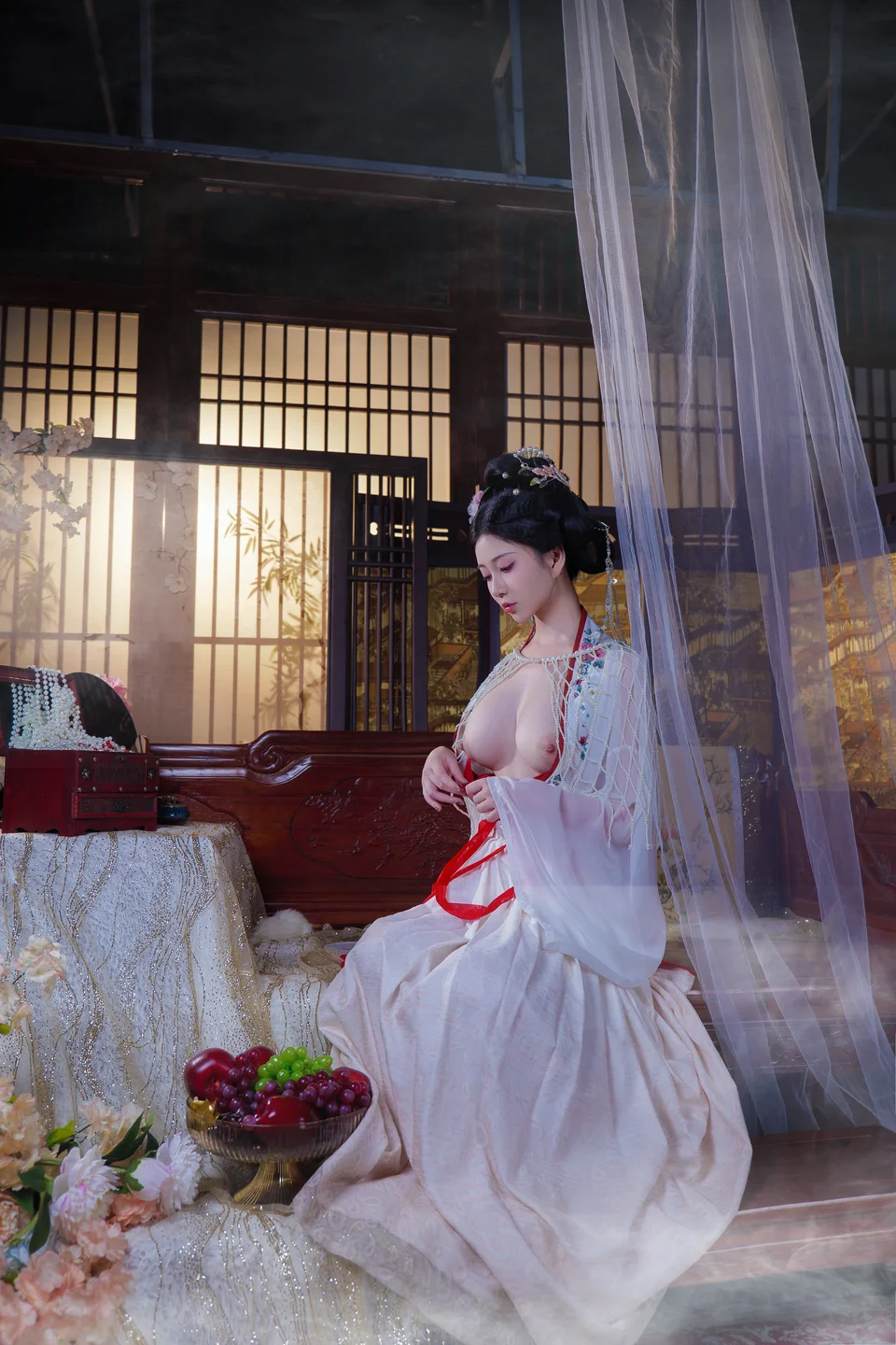 年年 – 广寒宫 [80P-728MB] 【丝足阁写真】071.webp