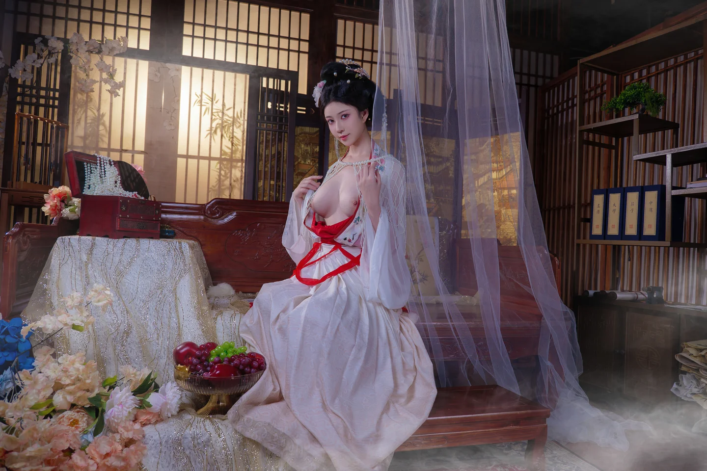 年年 – 广寒宫 [80P-728MB] 【丝足阁写真】073.webp