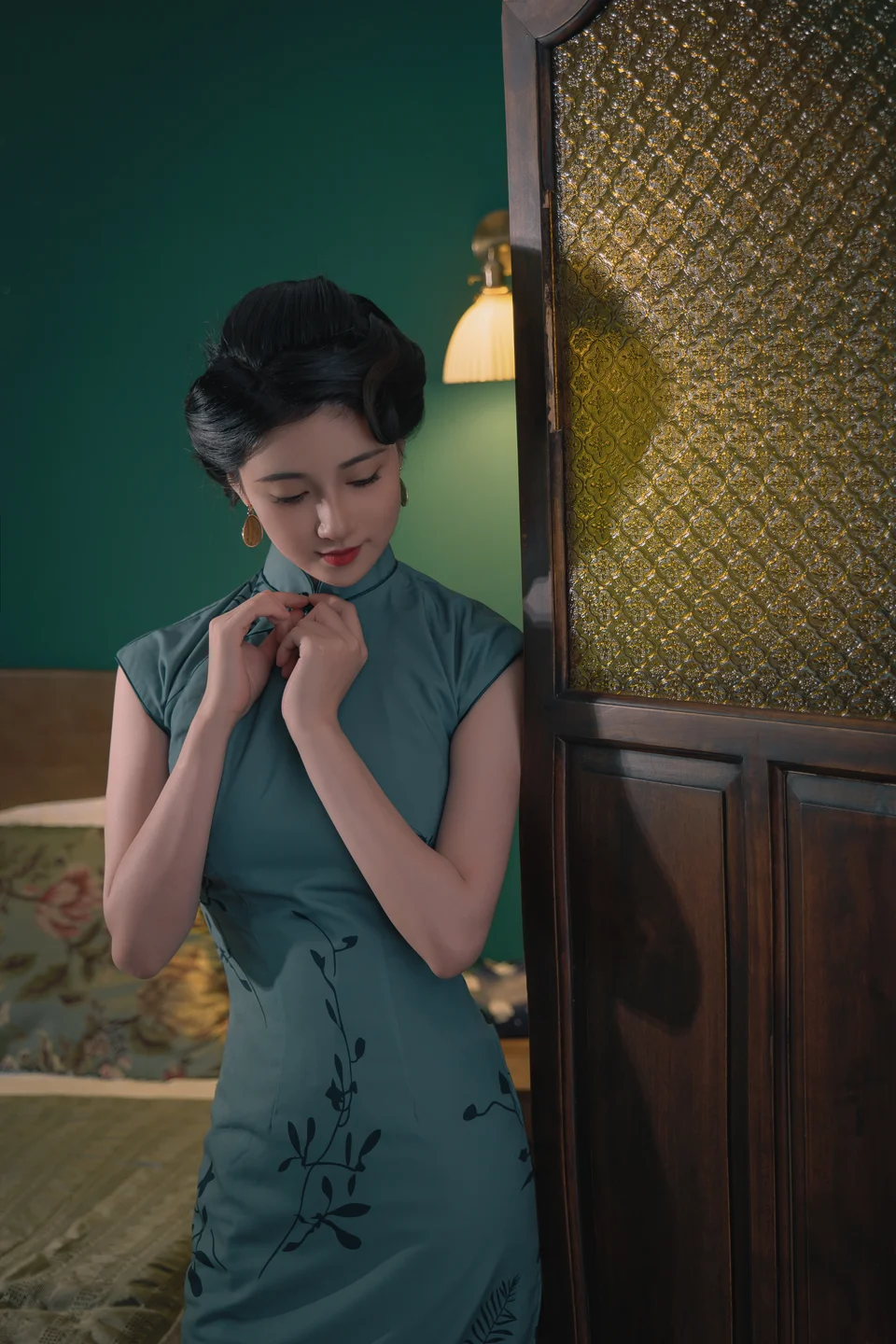 年年 – 海上花 [80P-705MB] 【丝足阁写真】012.webp