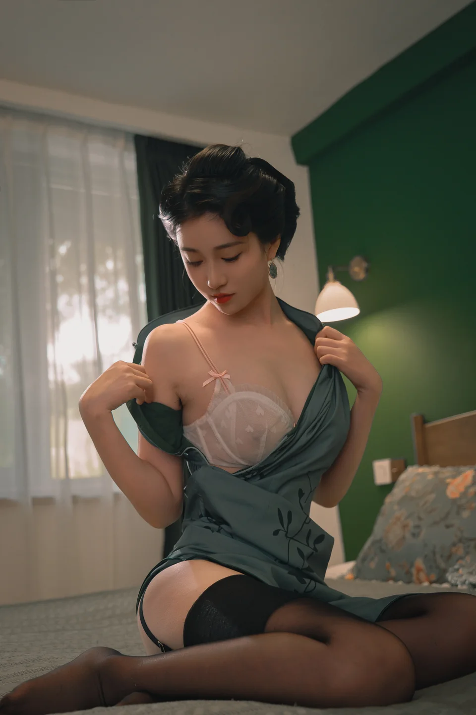 年年 – 海上花 [80P-705MB] 【丝足阁写真】023.webp