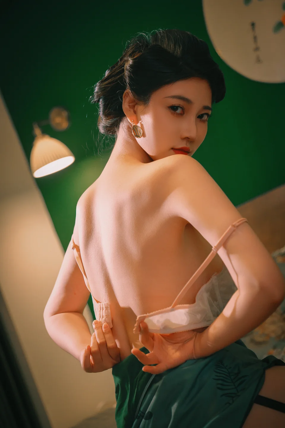 年年 – 海上花 [80P-705MB] 【丝足阁写真】034.webp