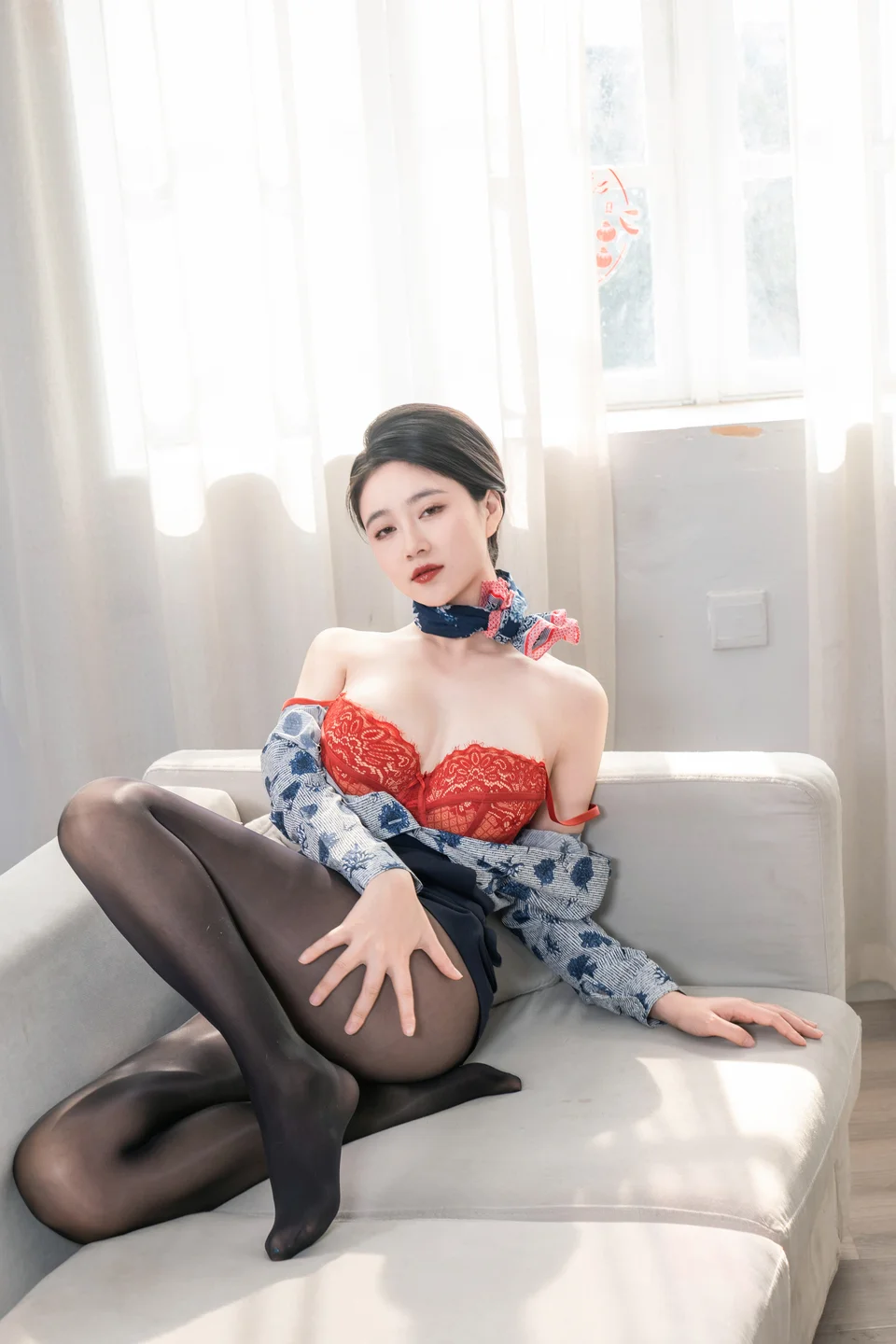 年年 – 空姐2 [84P-882MB] 【丝足阁写真】041.webp