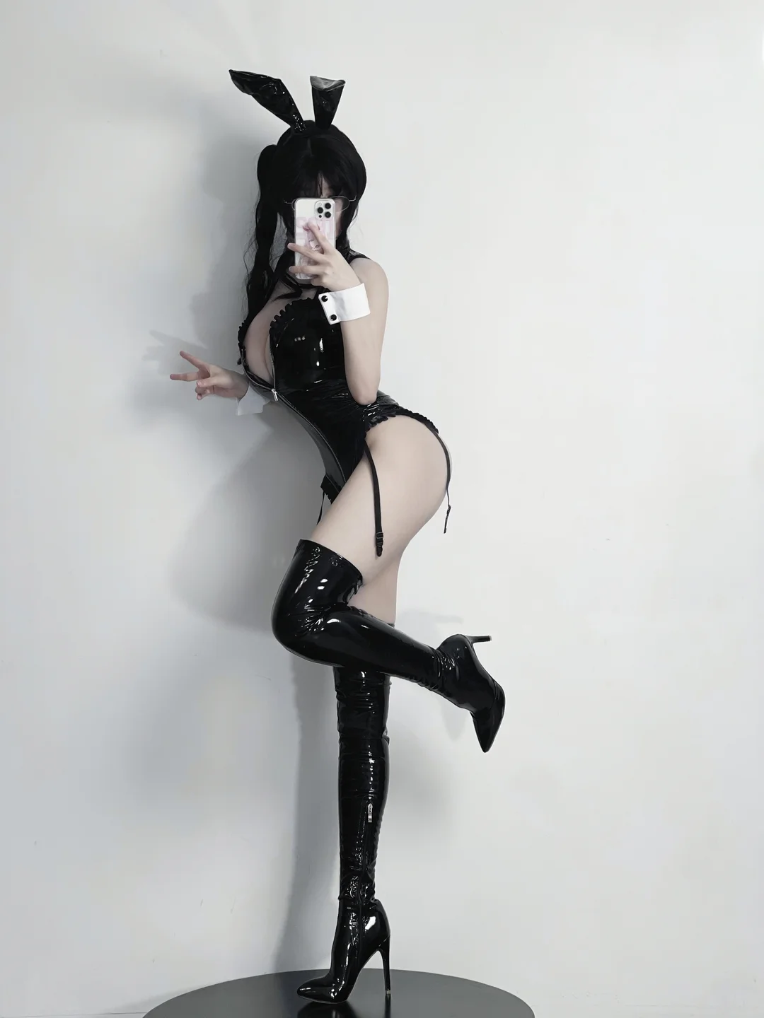 幼愛Youmeko - No.026 黑漆皮高跟兔女郎 [29P-456MB]