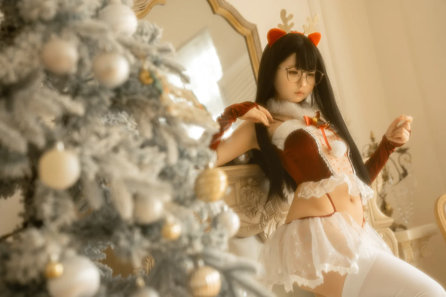 幼水铃衣 – 圣诞小鹿 [80P2V-2.81GB] 【丝足阁写真】007.webp