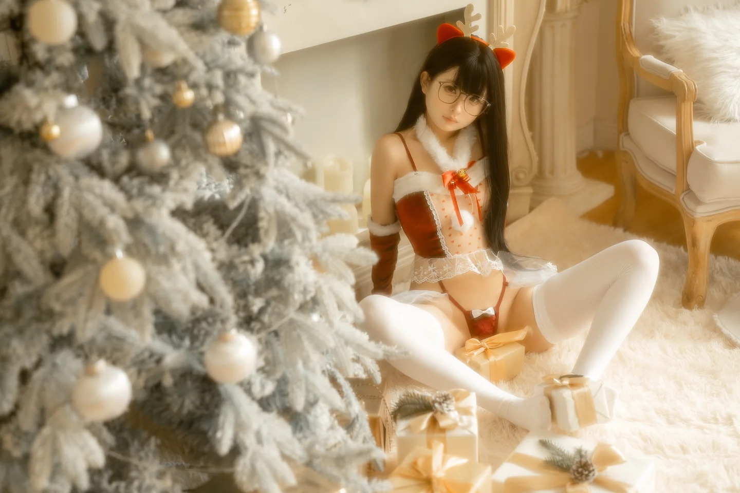 幼水铃衣 – 圣诞小鹿 [80P2V-2.81GB] 【丝足阁写真】011.webp