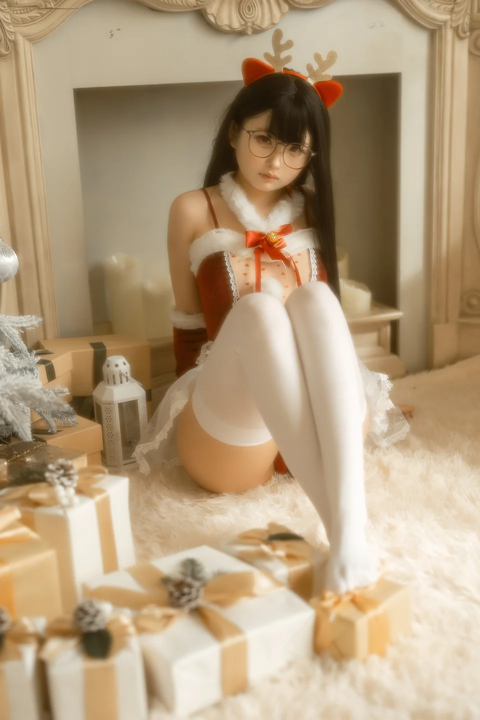 幼水铃衣 – 圣诞小鹿 [80P2V-2.81GB] 【丝足阁写真】013.webp